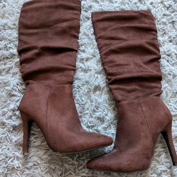 Tall brown sueded zip up heeled slouchy boots sz 5.5 - Picture 3 of 9